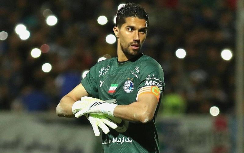 Hossein Hosseini được đánh giá là điểm tựa vững chắc trong khung thành